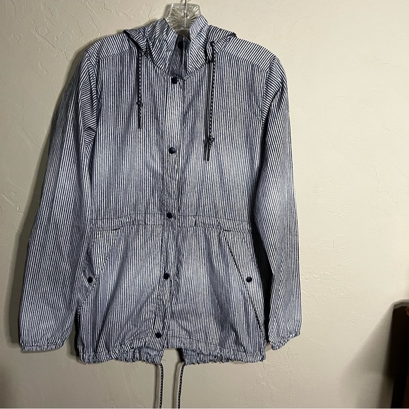 Columbia Gable Island Blue/White Nautical Striped Lightweight Windbreaker Jacket - Picture 5 of 14